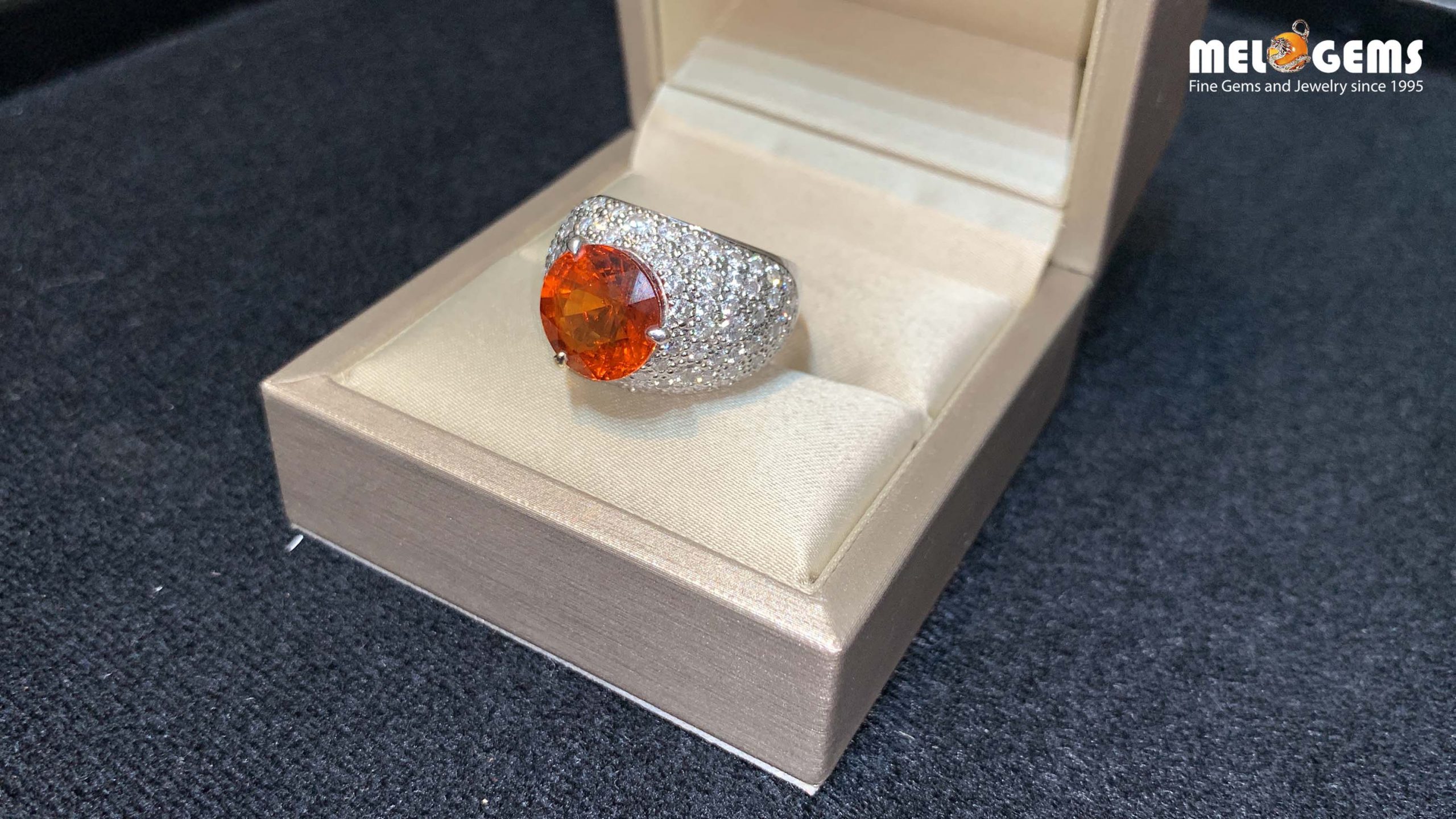 Mandarine Garnet Ring With Diamonds 3