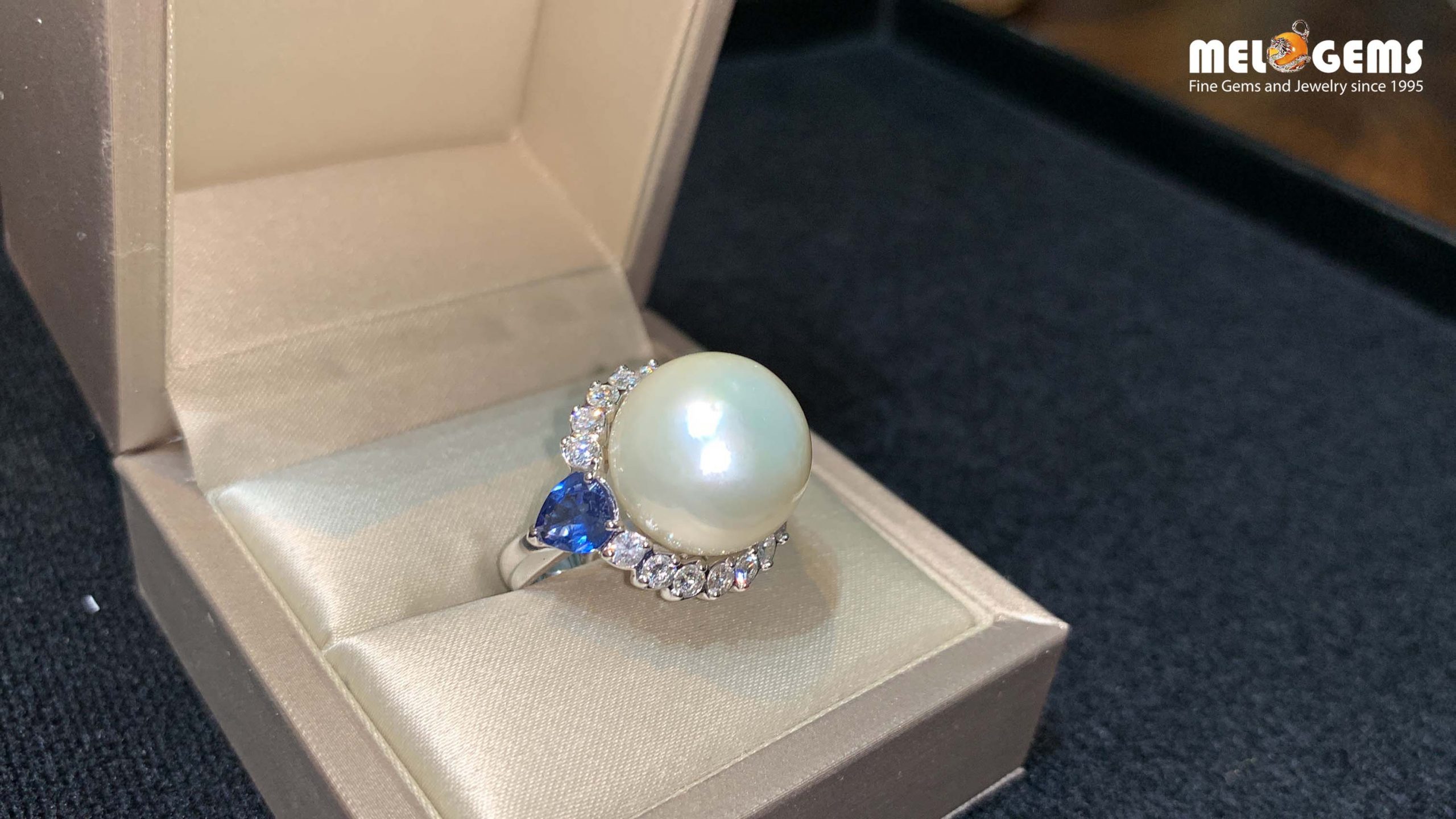 Pearl Ring With Diamonds and Sapphires 2